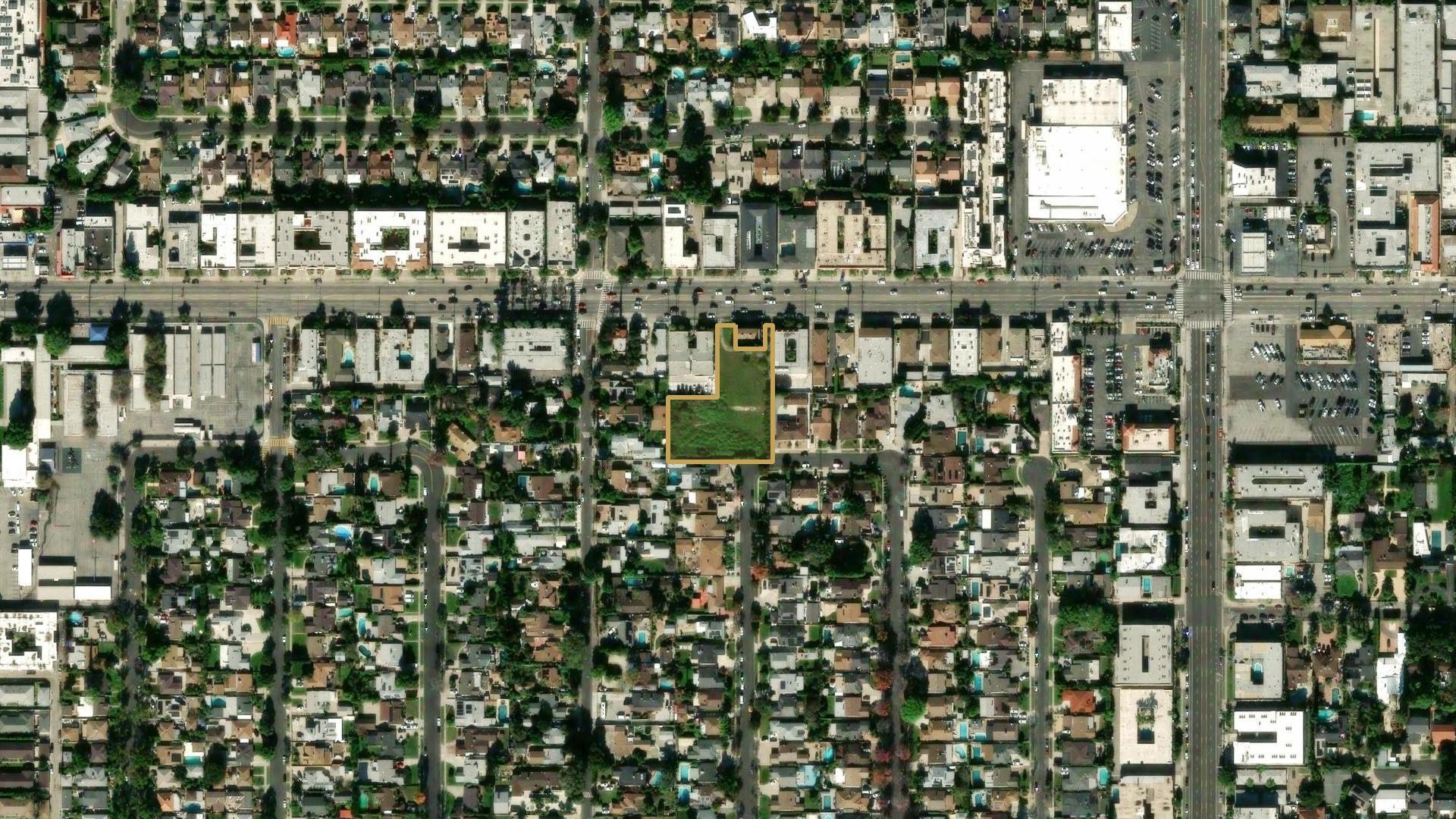Aerial of 13840 Sherman Way, Van Nuys, with the 1.05-acre parcel outlined